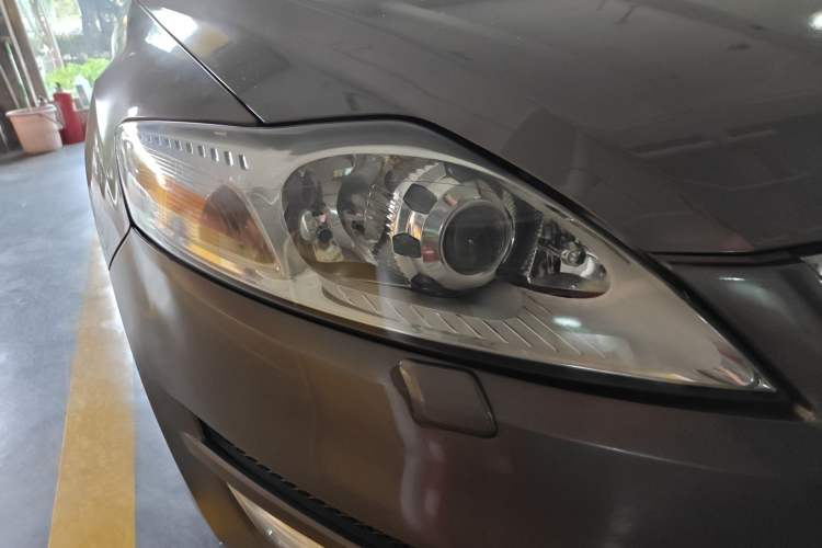 Used Ford Mondeo 2011 2.0L GTDi 200 Luxury Edition Right Front Headlight