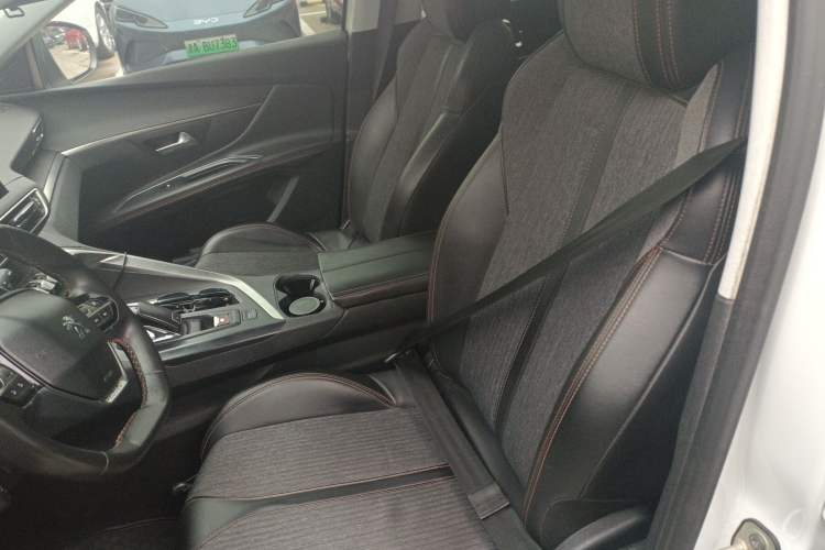 Used Peugeot 5008 2017 350THP 7-Seater Elite Edition Left Front Seat