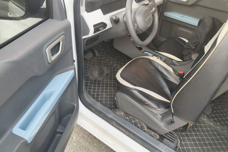 Used Geely Galaxy Panda 2023 Panda Mini 200km Endurance Bear
