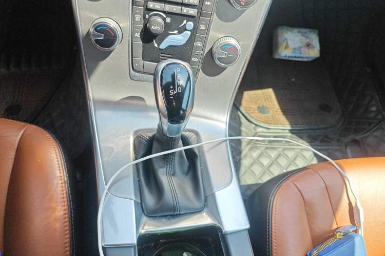 Used Volvo S60 2018 S60L T3 Smart Progress Edition
