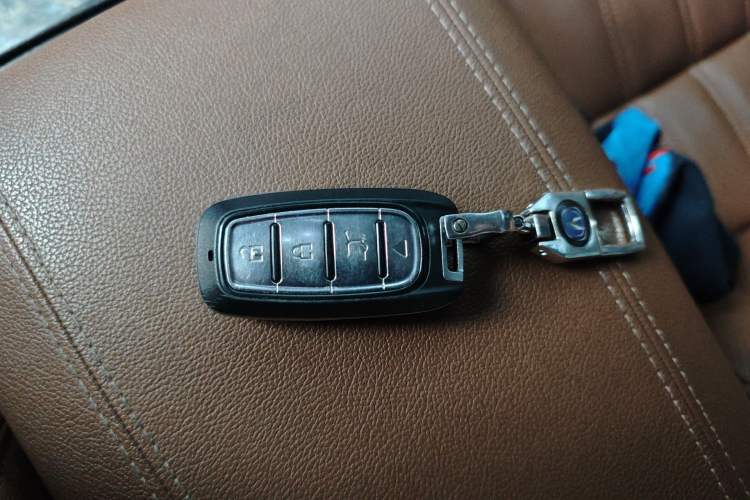 Used CHANGAN CS95 2017 2.0T Four-Wheel Drive ZhiZun Edition
