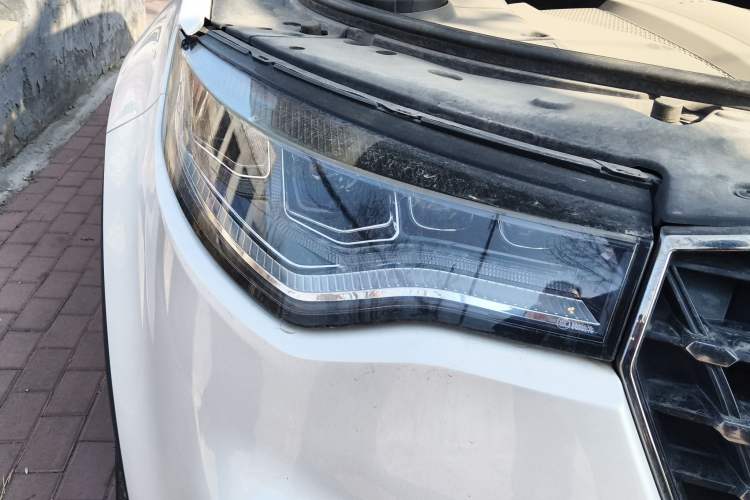 Used Zotye T700 2017 1.8T Dual-Clutch Prestige Model