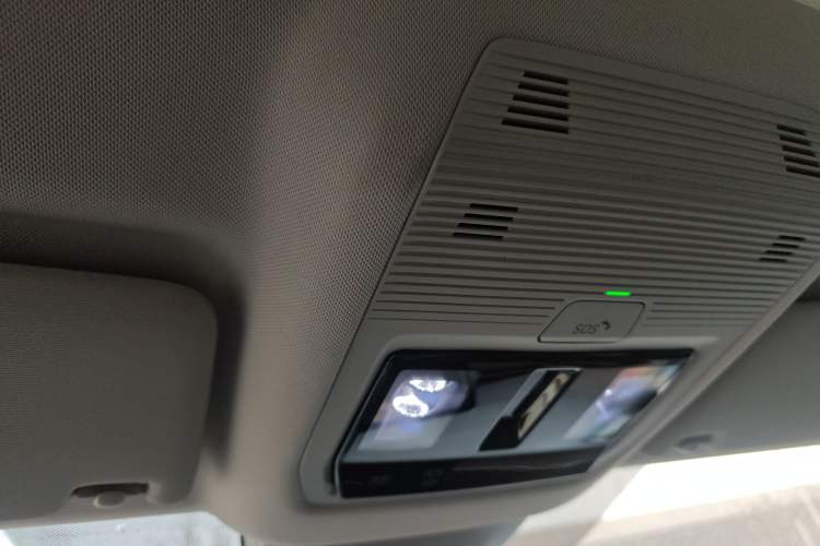 Used Volkswagen ID.7 VIZZION 2024 PRO Model Headliner