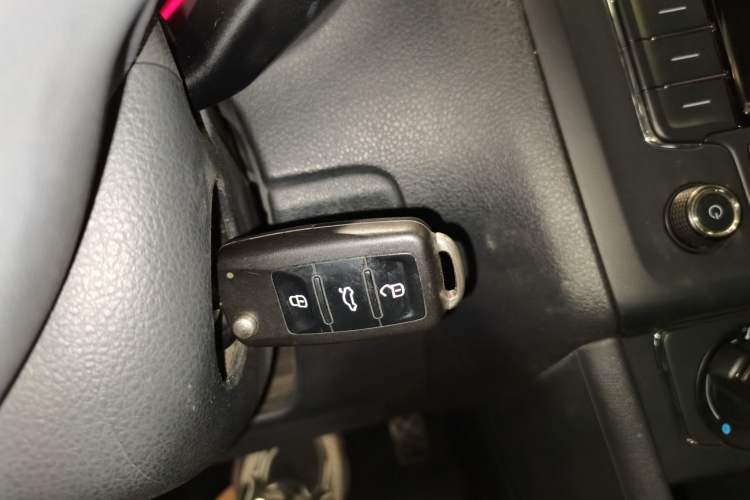 Used Volkswagen Polo 2014 1.6L Automatic Comfort Edition