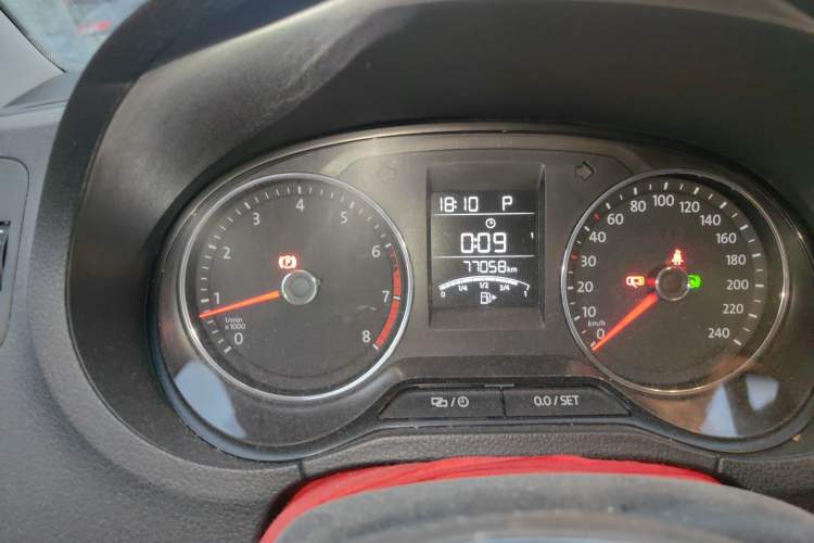 Used Volkswagen Polo 2016 1.6L Automatic Comfort Model
