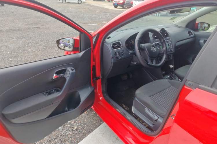 Used Volkswagen Polo 2014 1.4L Automatic Comfort Edition Driver Seat