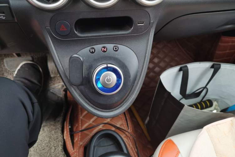 Used ORA Black Cat 2019 351 km Goddess Edition Gear Lever