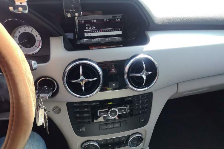 Used Mercedes-Benz GLK-Class 2013 GLK 300 4MATIC Fashion Model