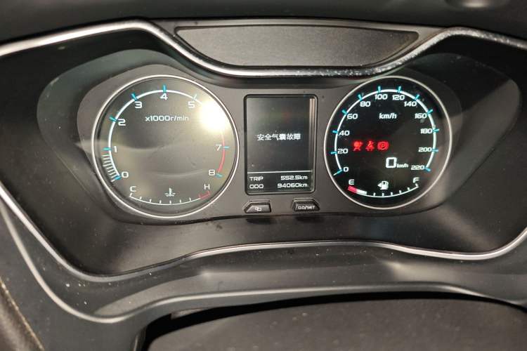 Used Geely Auto Vision X6 2016 1.8L Manual Luxury Model Odometer Close Up