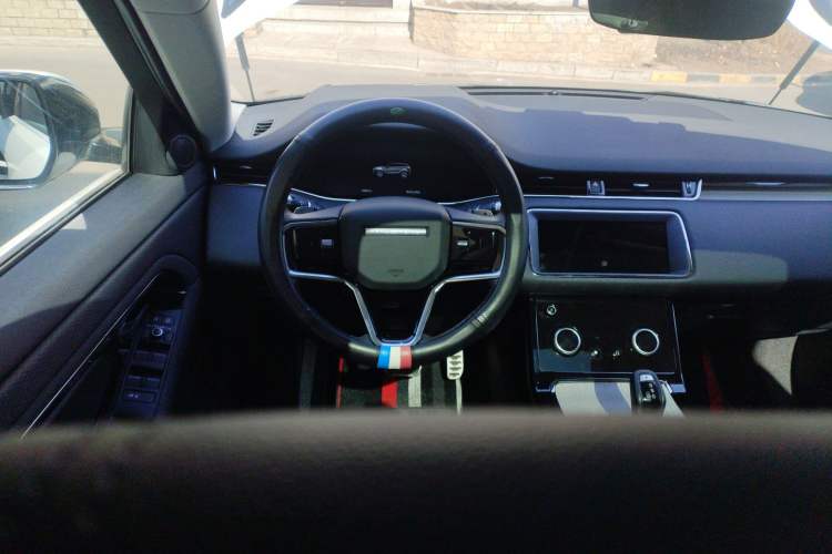 Used Land Rover Range Rover Evoque 2021 Range Rover Velar 249 PS R-Dynamic S Performance Edition