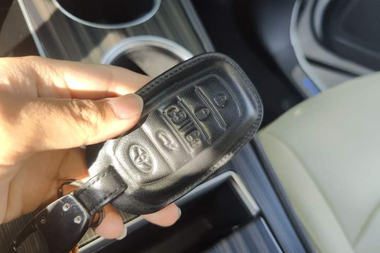 Used Toyota SIENNA 2021 2.5L Hybrid Premium Edition