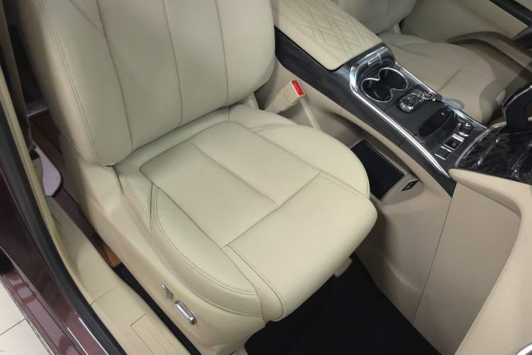 Used Buick GL8 2022 ES Landtrek 653T Luxury Edition
