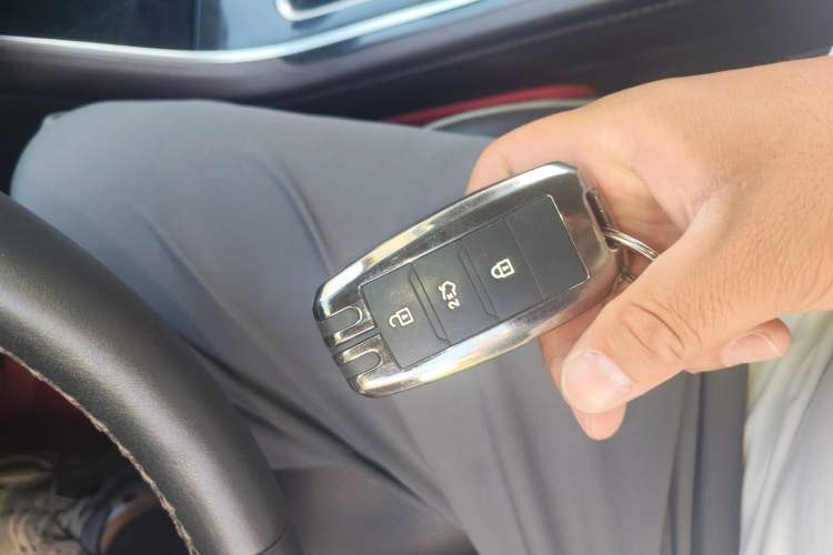 Used CHANGAN Raeton CC 2018 1.5T Manual Luxury Model China V Standard