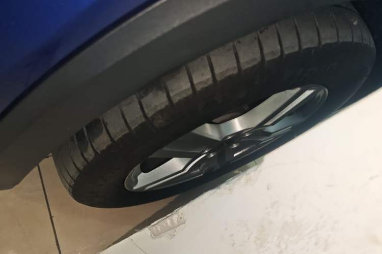 Used Mercedes-Benz GLB 2020 Updated GLB 200 Dynamic Edition Left Front Wheel Hub