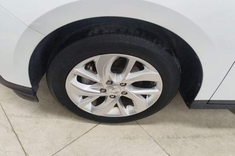 Used Buick Velite 6 2023 430km Range Commuter Version
