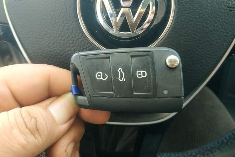 Used Volkswagen Golf 2015 1.4TSI Automatic Luxury Model Vehicle Key