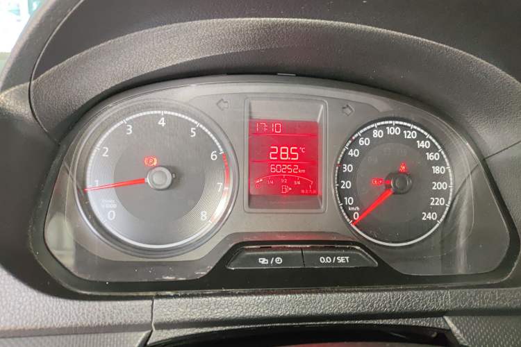 Used Volkswagen Jetta 2017 1.5L Manual Fashion Edition
