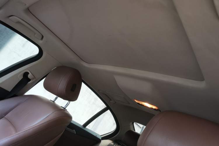 Used BMW 5 Series 2014 525Li Leading Model Headliner