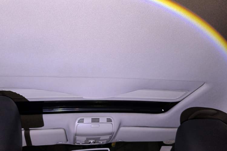 Used Volkswagen Magotan 2012 Facelift 1.8TSI Prestige Model Headliner