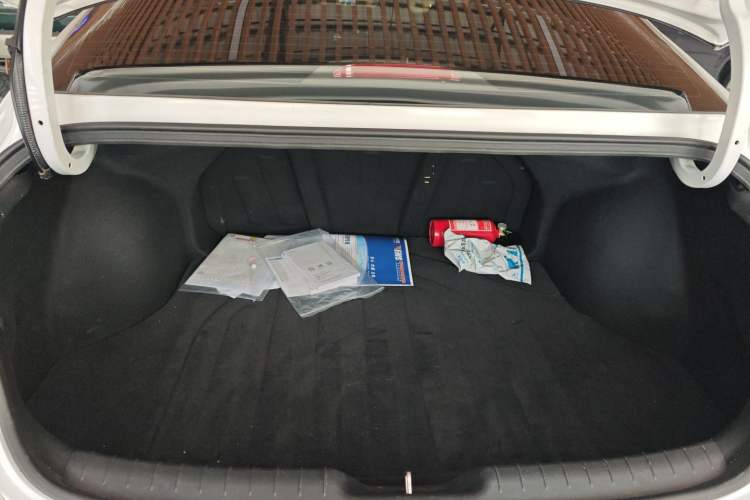 Used Hyundai Elantra 2023 1.5L CVT LUX Prestige Edition Trunk