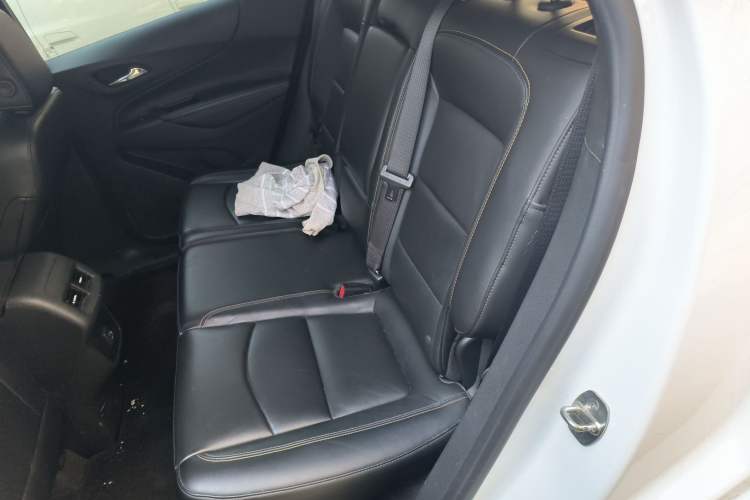 Used Chevrolet Equinox 2019 535T Automatic YuJie Edition China VI