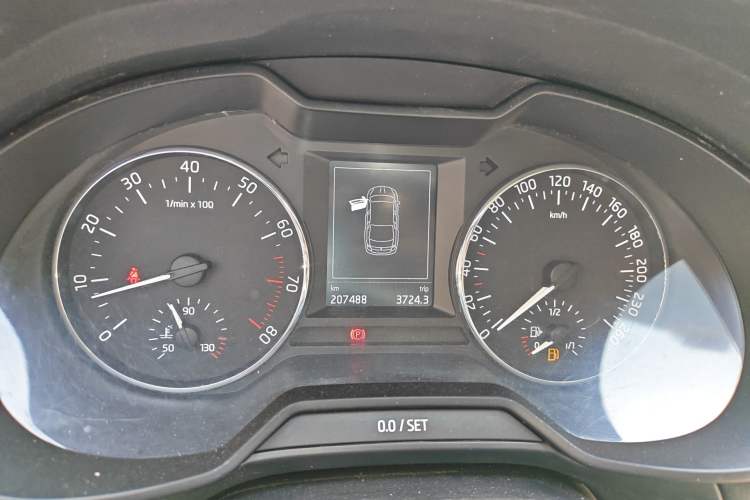 Used Skoda Octavia 2015 1.6L Manual Yijun Edition Instrument Cluster