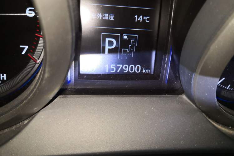 Used Toyota Prado 2016 3.5L Automatic TX-L Odometer Close Up