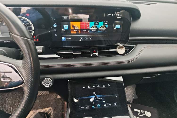 Used Bestune T99 2020 20TD Automatic Premium Edition Audio And AC Panel