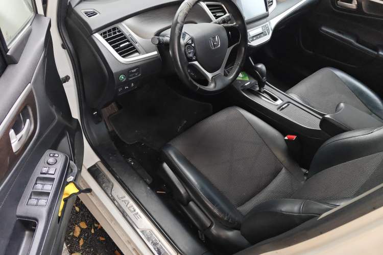 Used Honda Jade 2014 1.8L Automatic Comfort Elite Version 5 Seats