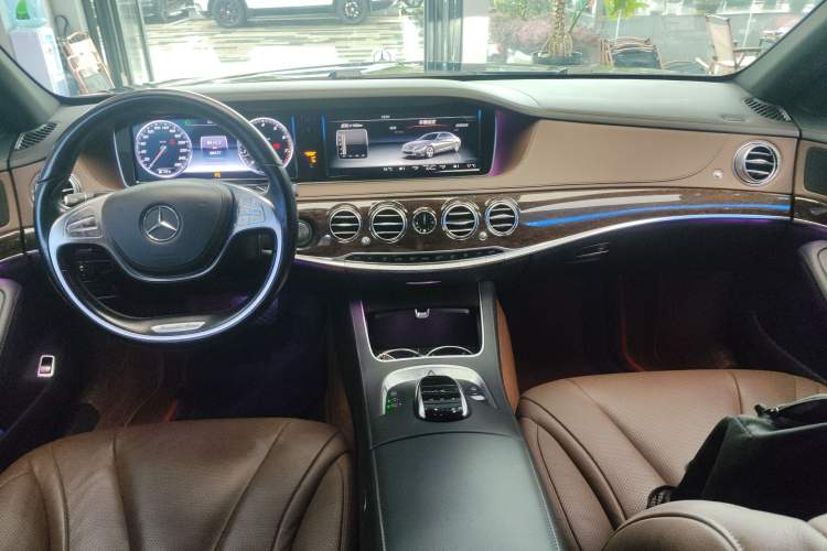 Used Mercedes-Benz S-Class 2014 S 320 L Business Model Center Console