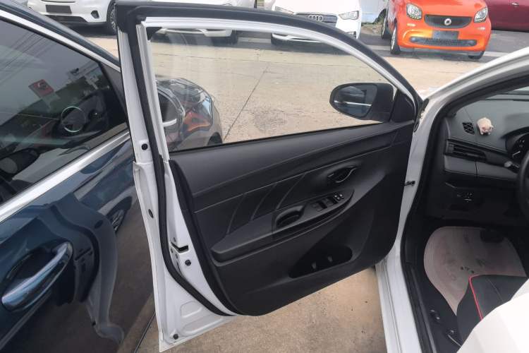 Used Toyota YARiS L Zhi Xiang 2020 1.5L CVT Leading Edition Interior 7