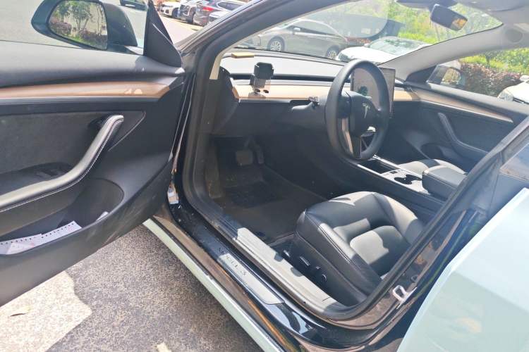 Used Tesla Model 3 2022 Rear-Wheel-Drive Version