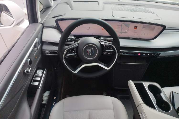 Used Buick GL8 2025 Lu Zun Deluxe Edition Steering Wheel