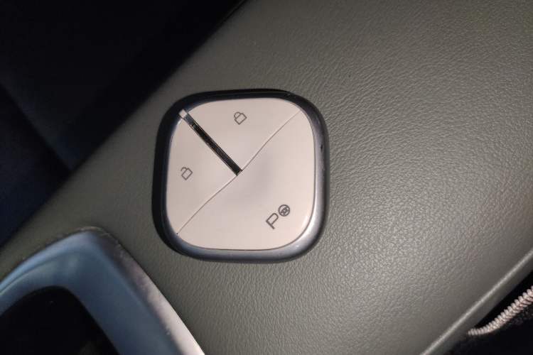 Used Baojun Spark EUV 2024 Prestige Edition 4 Seats