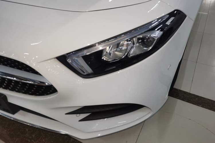 Used Mercedes-Benz A-Class 2022 Restyled A 200 L Sport Sedan Fashion Version Left Front Headlight