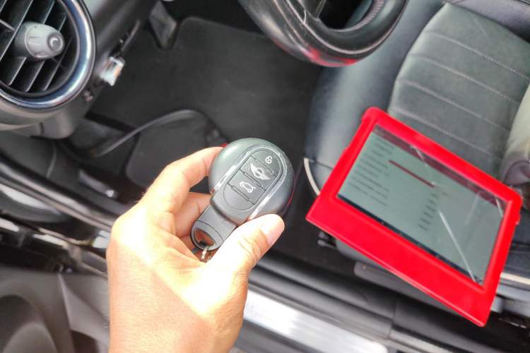 Used MINI MINI 2017 1.5T COOPER Ice Blue Limited Edition Five-Door Version