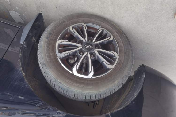 Used JAC Refine M3 2021 PLUS IKEA High-Power Edition 1.5T Luxury Model Left Front Wheel Hub