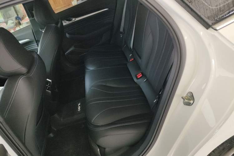 Used Geely Auto Preface 2025 Dongfang Yao 1.5TD Fuyao Edition Left Rear Seat