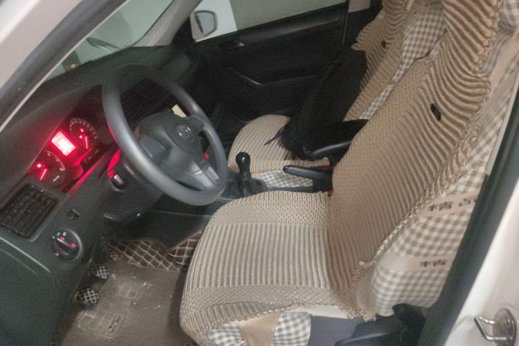 Used Volkswagen Santana 2015 1.6L Manual Fashion Edition
