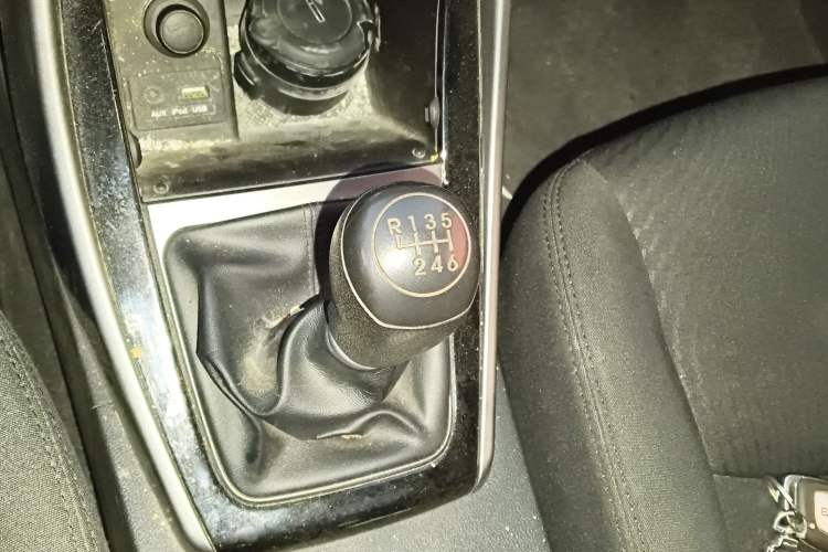 Used Hyundai Elantra (5th Generation / Langdong) 2016 1.6L Manual Luxury Model
