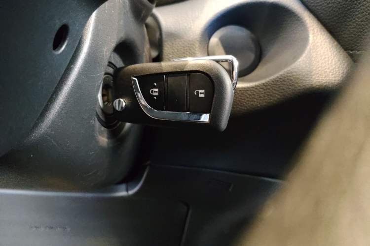 Used Toyota FRONTLANDER 2022 2.0L CVT Elite Edition Vehicle Key