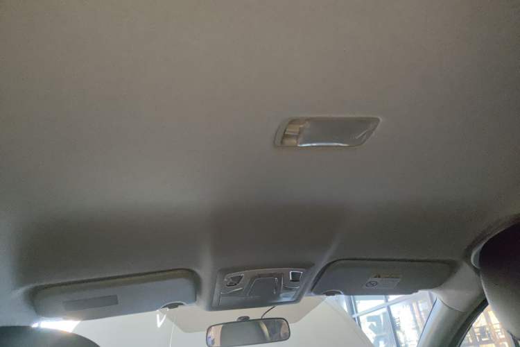 Used Nissan Sylphy 2024 Classic 1.6XE CVT Comfort Edition Headliner