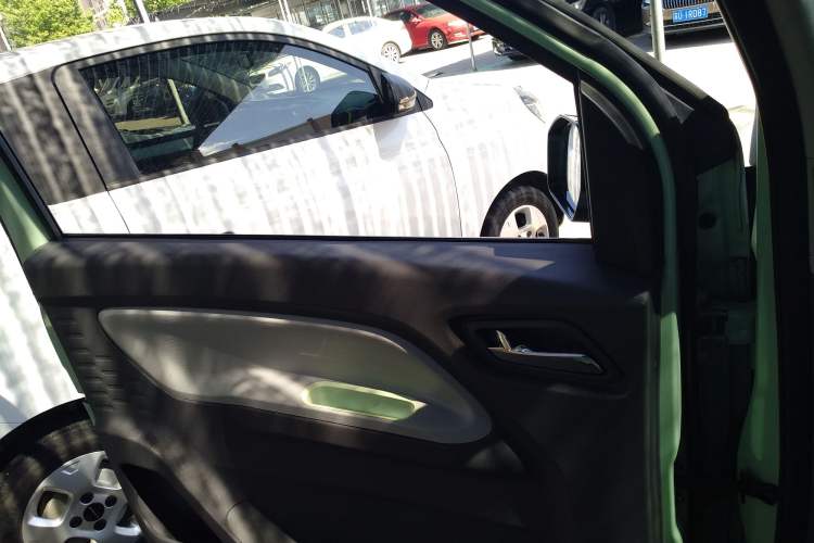 Used Wuling Hongguang MINIEV 2022 Macaron Premium Model – Lithium Iron Phosphate