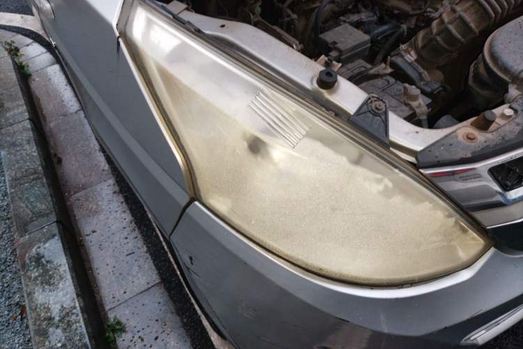 Used Wuling Rongguang V 2015 1.5L Standard Version Right Front Headlight