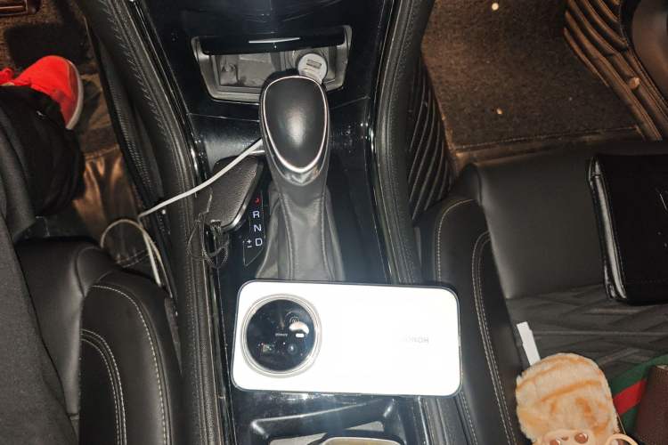 Used Cadillac ATS-L 2017 28T Tech Edition Gear Lever