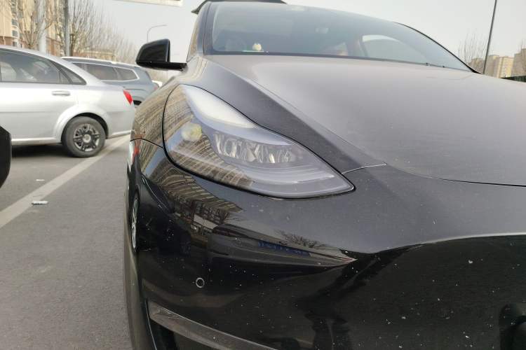 Used Tesla Model Y 2022 Long-Range All-Wheel-Drive Version
