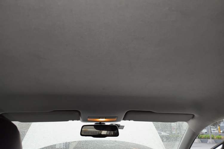 Used Volkswagen Santana 2013 1.6L Manual Fashion Edition