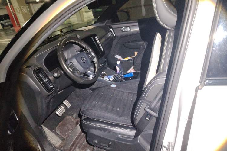 Used Volvo XC40 2020 T4 Four-Wheel Drive Smart & Sporty Edition
