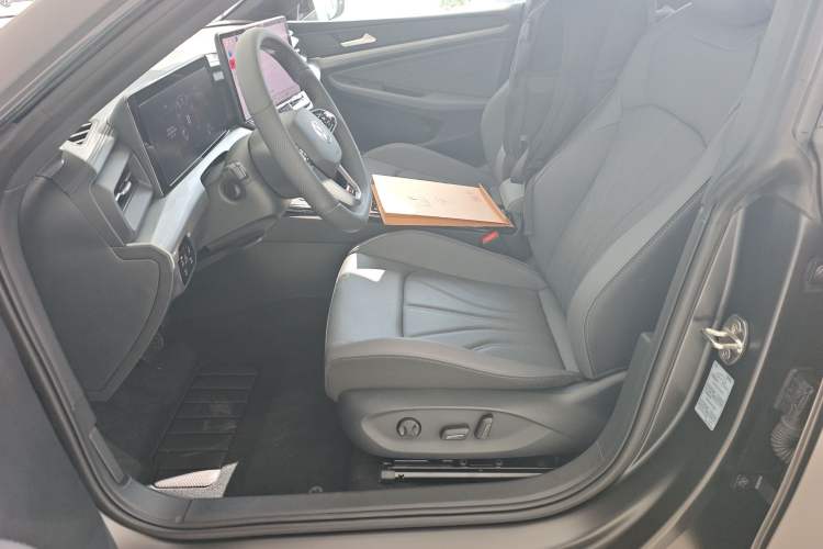 Used Volkswagen Lamando 2026 Lavida L GTS 380TSI Lingfeng Millionth Anniversary Edition Left Front Seat