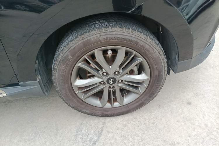 Used Hyundai ix35 2013 2.0L Automatic Two-Wheel Drive Smart GLS China IV Standard